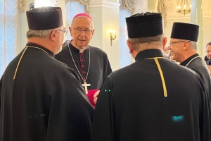 arcybiskup Stanisław gądecki z przedstawicielami innych wyznań